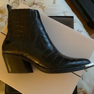 Ankle boot
